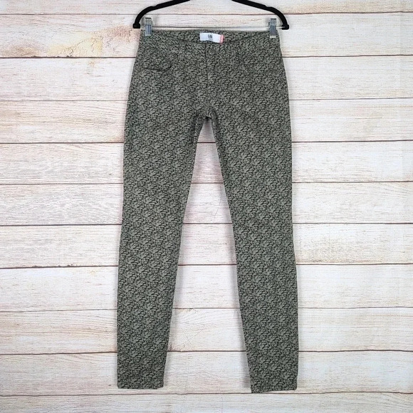 CAbi Women's Size 2 Ditsy Floral Skinny Jeans Green Stretchy Pants Style#5083 - Picture 1 of 11